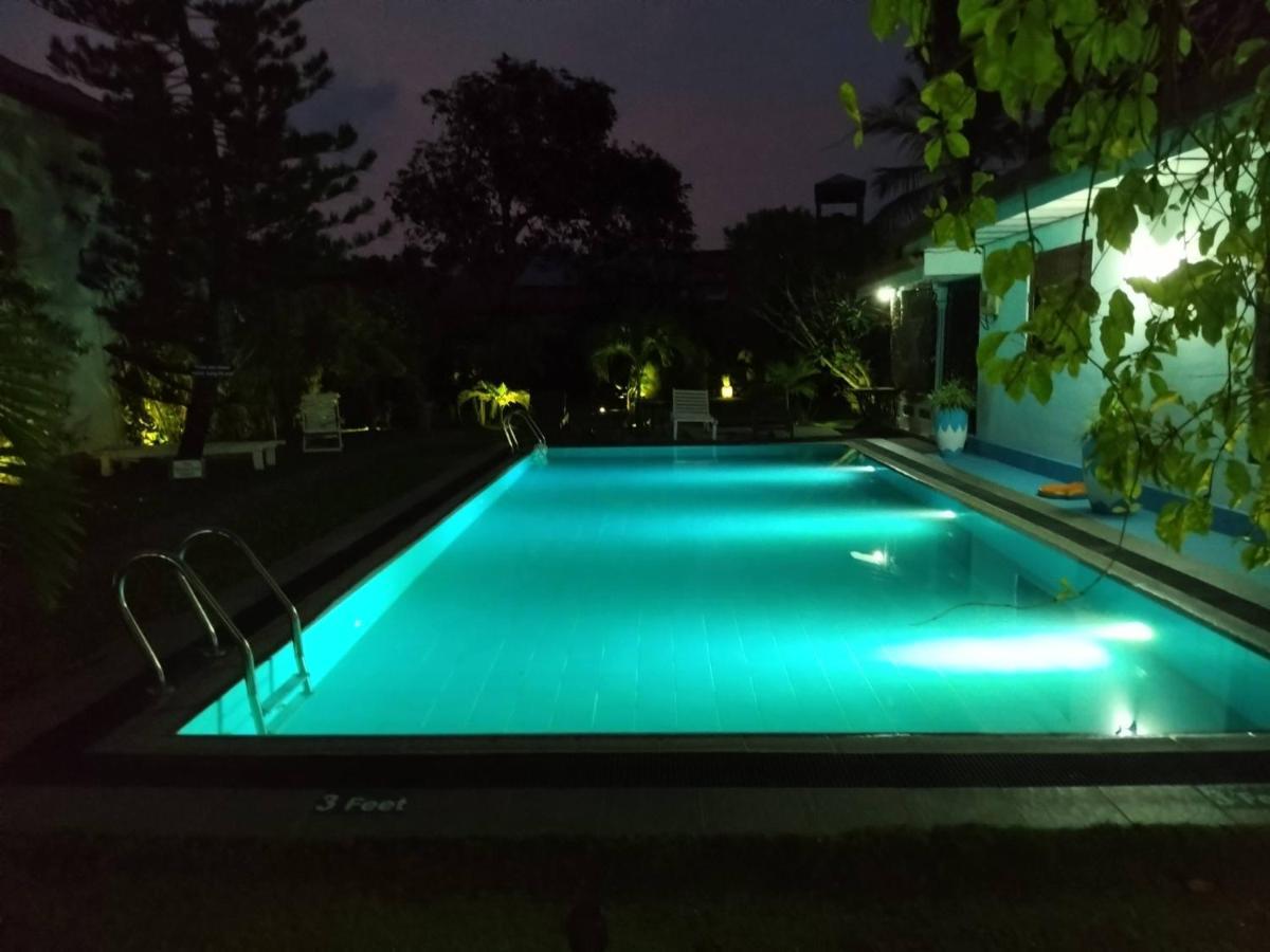 Lioni Holidays Villa ネゴンボ エクステリア 写真