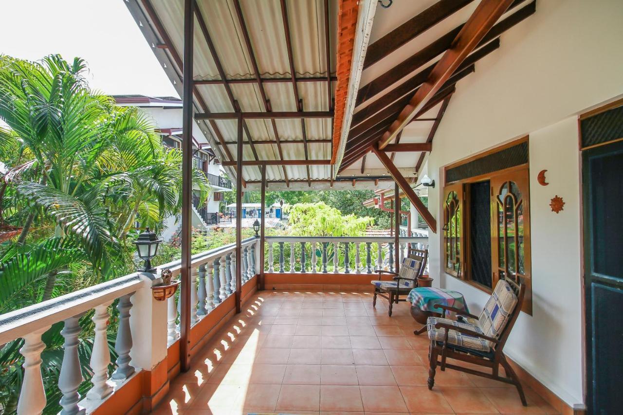 Lioni Holidays Villa ネゴンボ エクステリア 写真